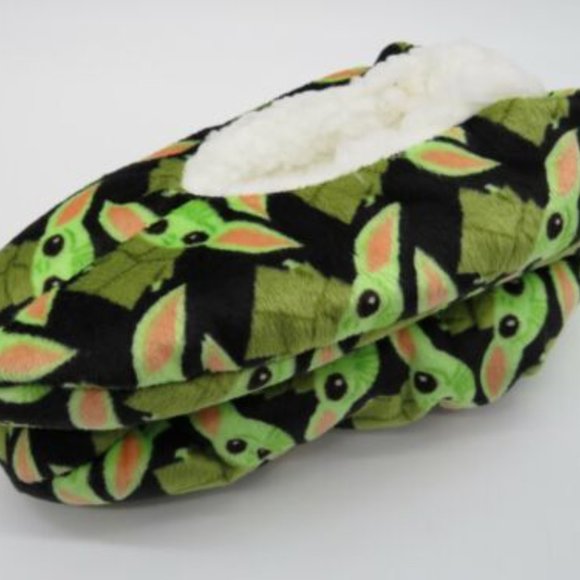 STAR WARS* THE MANDOLORIAN Fuzzy Babba Slipper Socks Toddler Child‎ Size 3T ~ 4T - Picture 3 of 6